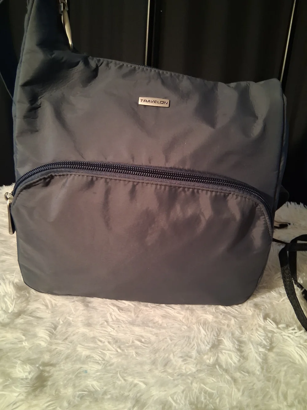 Travelon Men's Navy Crossbody Messenger Bag